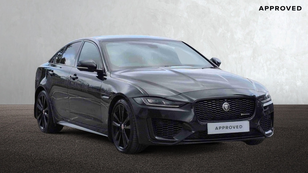 Jaguar XE P250 R-dynamic Black Santorini Black Black