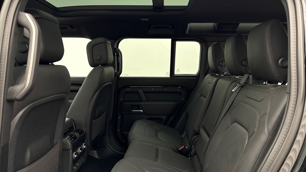 Land Rover Defender 110 D350 X-dynamic Hse Santorini Black KM25ERX Black #4