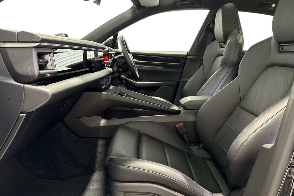Porsche Macan 100Kwh 4 Black Black #3