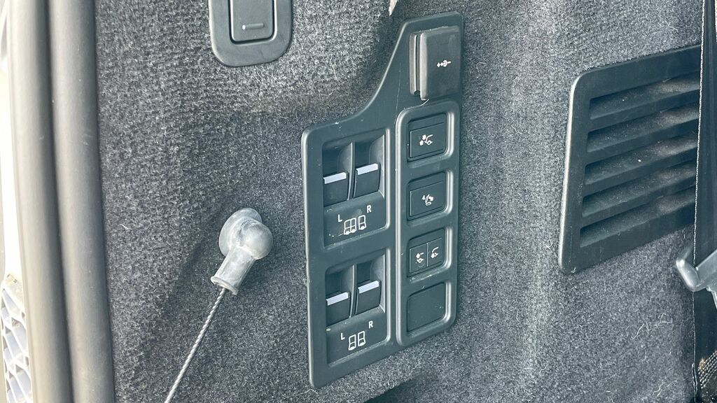Land Rover Discovery D300 S Grey #21