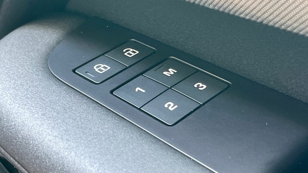 Land Rover Discovery D300 S Grey #29