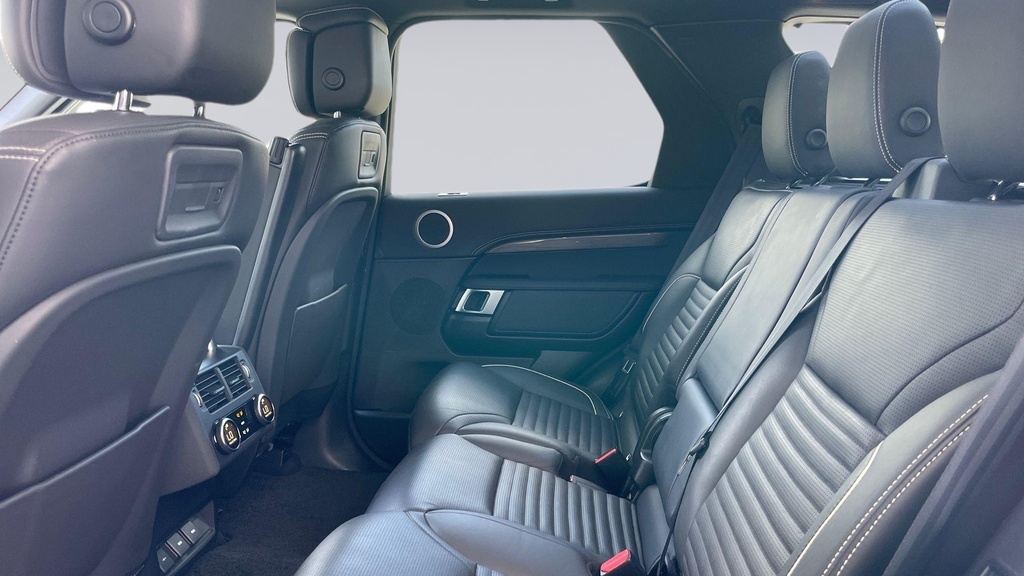 Land Rover Discovery D300 Metropolitan Edition Santorini Black Black #4