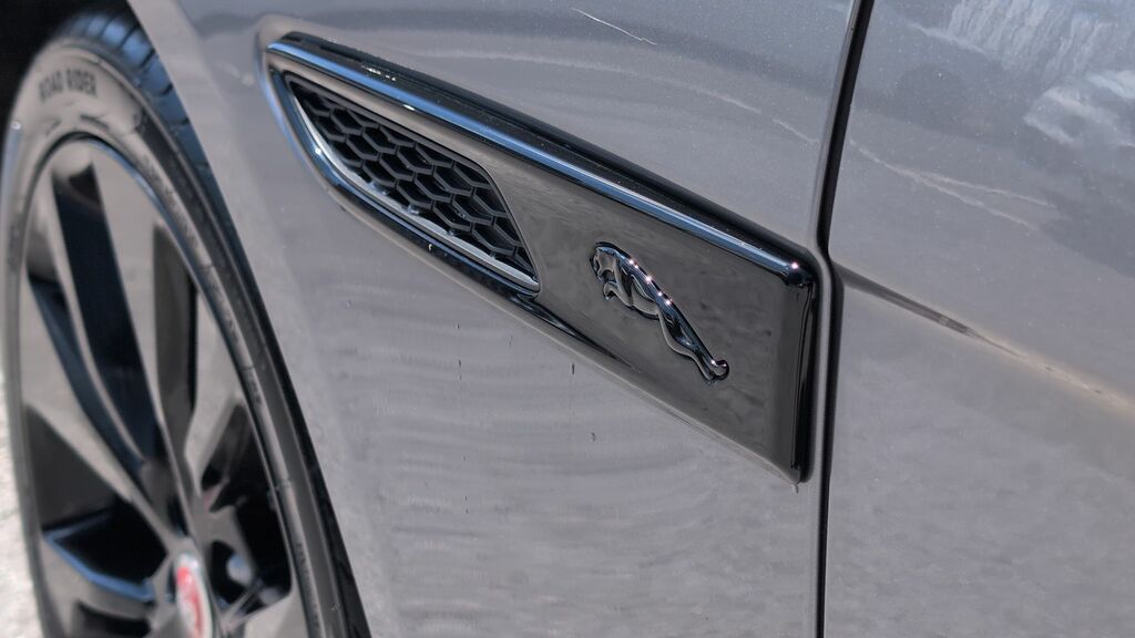 Jaguar XF R-dynamic Se Black Blue #24