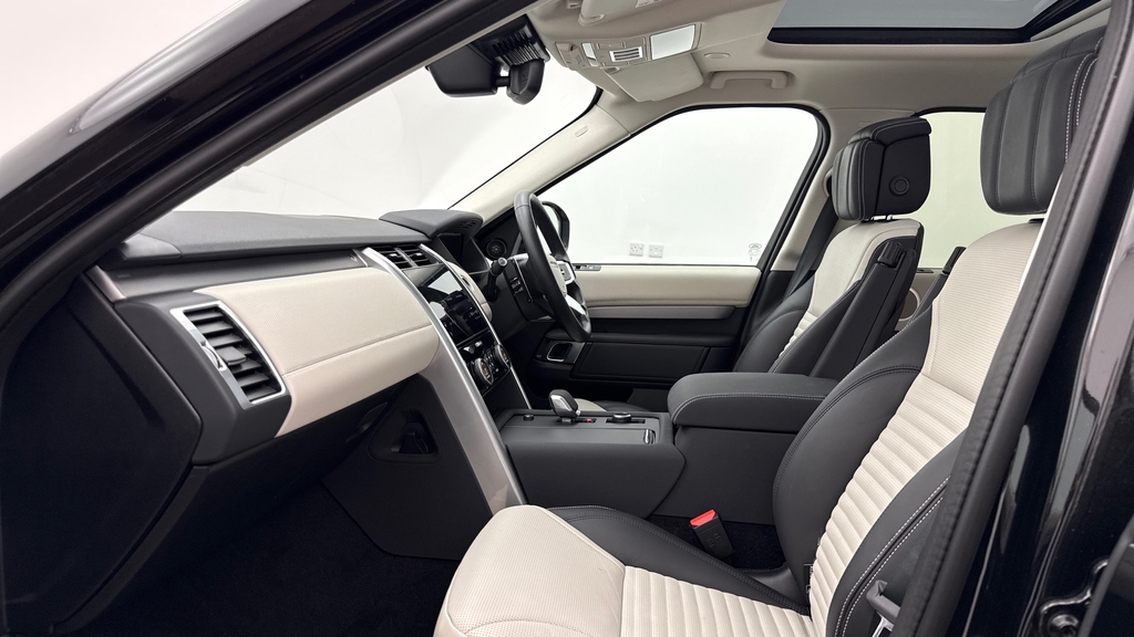 Land Rover Discovery D350 Dynamic Hse Santorini Black Black #3