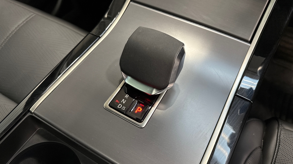 Land Rover Range Rover Velar Dynamic Se Black #13