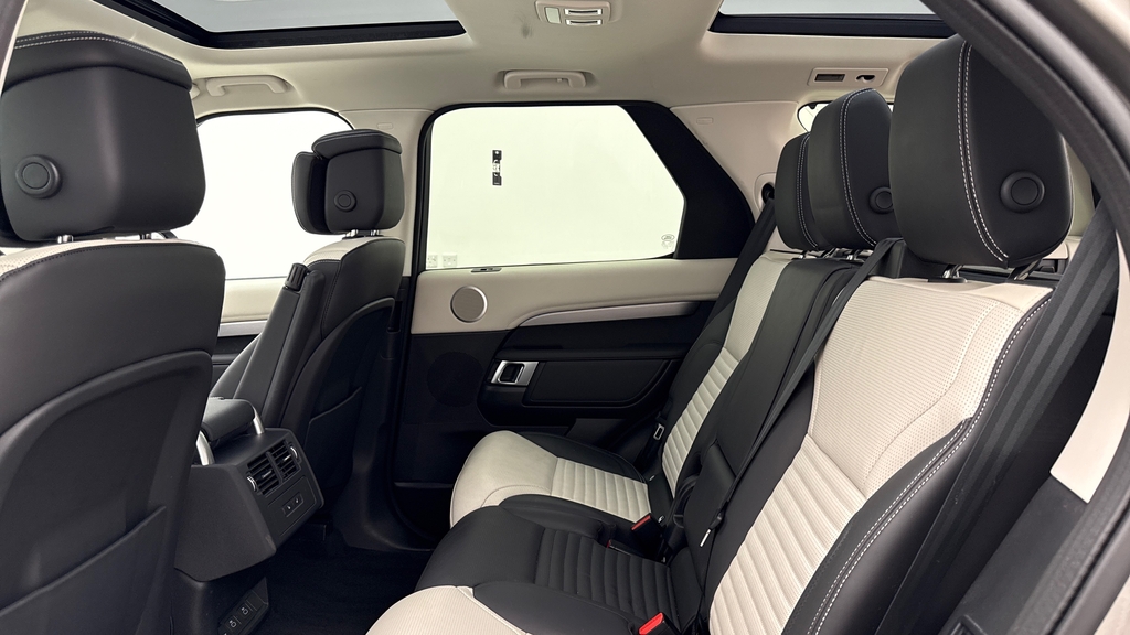 Land Rover Discovery D350 Dynamic Hse Silicon Silver Silver #4