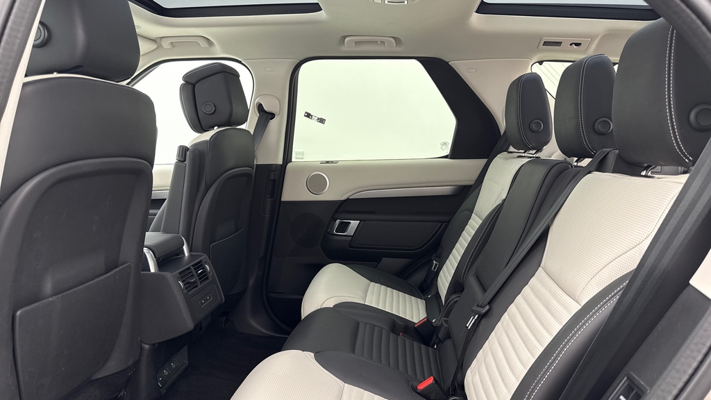 Land Rover Discovery D350 Dynamic Hse Lantau Bronze Brown #4