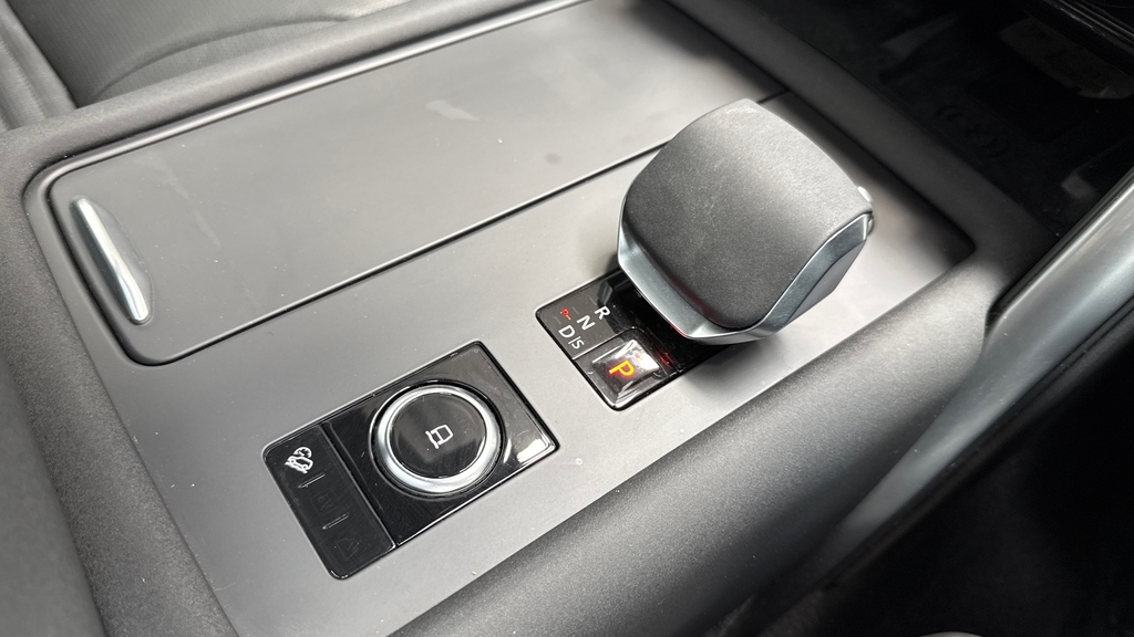 Land Rover Discovery Hse Black #13