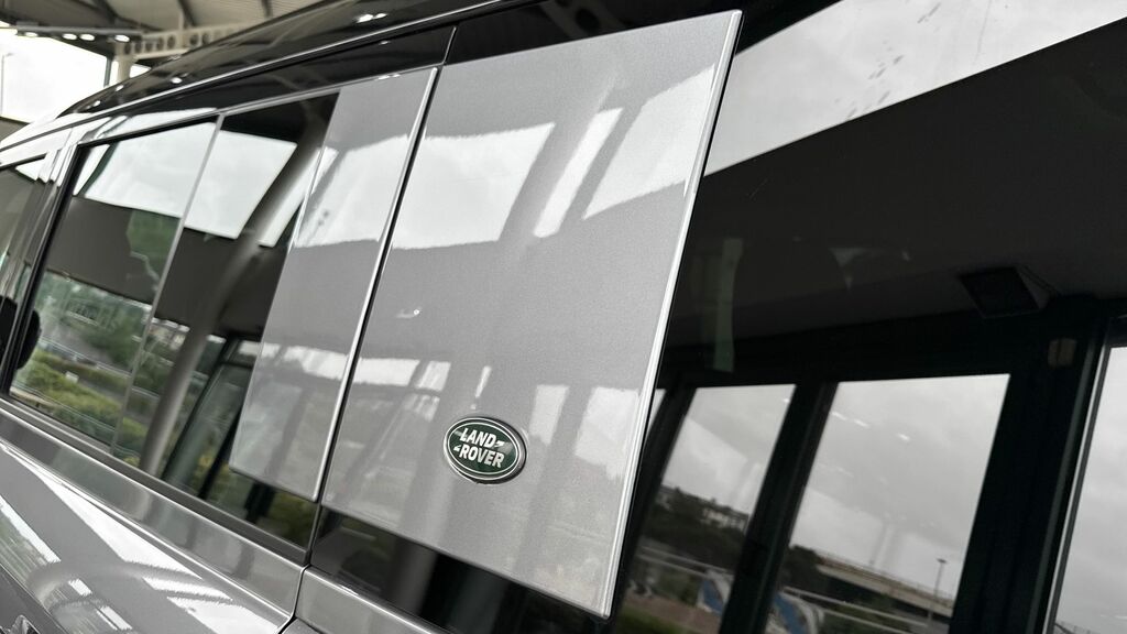 Land Rover Defender 130 X-dynamic Hse Grey #24