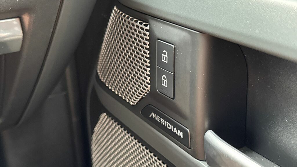 Land Rover Defender 130 X-dynamic Hse Grey #33