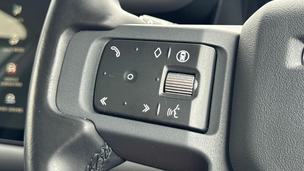 Land Rover Defender 130 X-dynamic Hse Grey #36