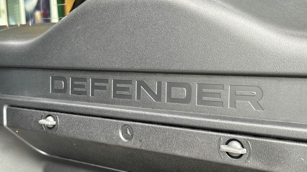 Land Rover Defender 130 X-dynamic Hse Grey #23
