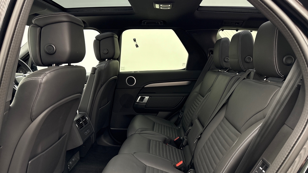 Land Rover Discovery D350 Dynamic Hse Santorini Black Black #4