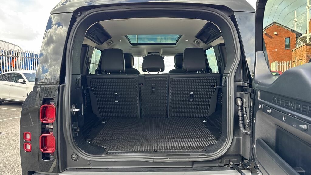Land Rover Defender 110 X-dynamic S Green #10