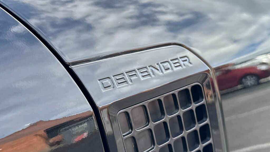 Land Rover Defender 110 X-dynamic S Green #26