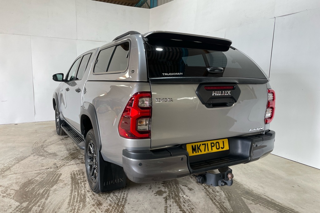 Toyota HILUX Pickup  #17
