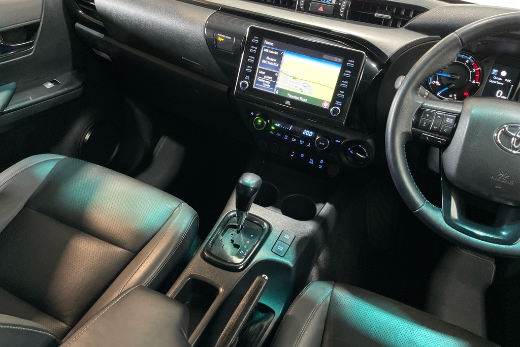 Toyota HILUX Pickup  #12