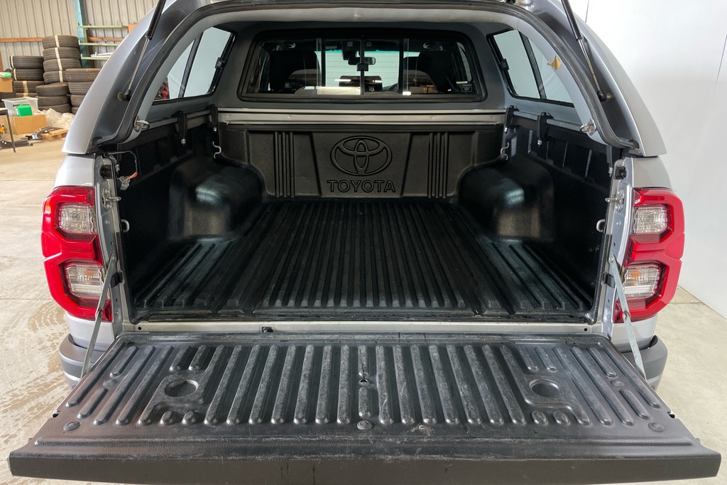 Toyota HILUX Pickup  #29