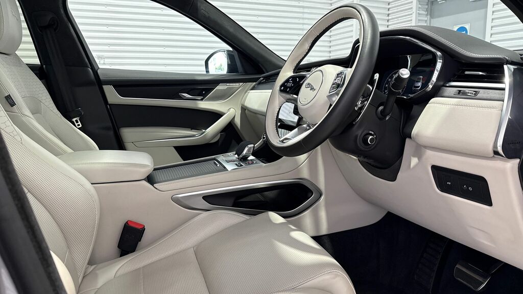 Jaguar F-Pace 2.0 P400e 19.3Kwh R-dynamic Se Black Suv Petro White #25