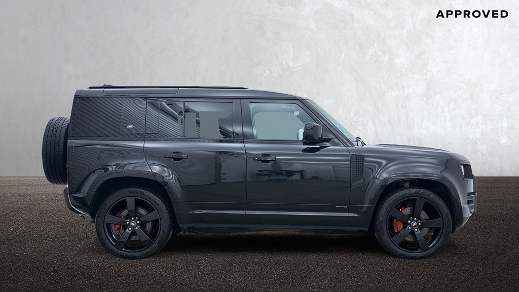 Land Rover Defender 110 P400e X Santorini Black Black #5