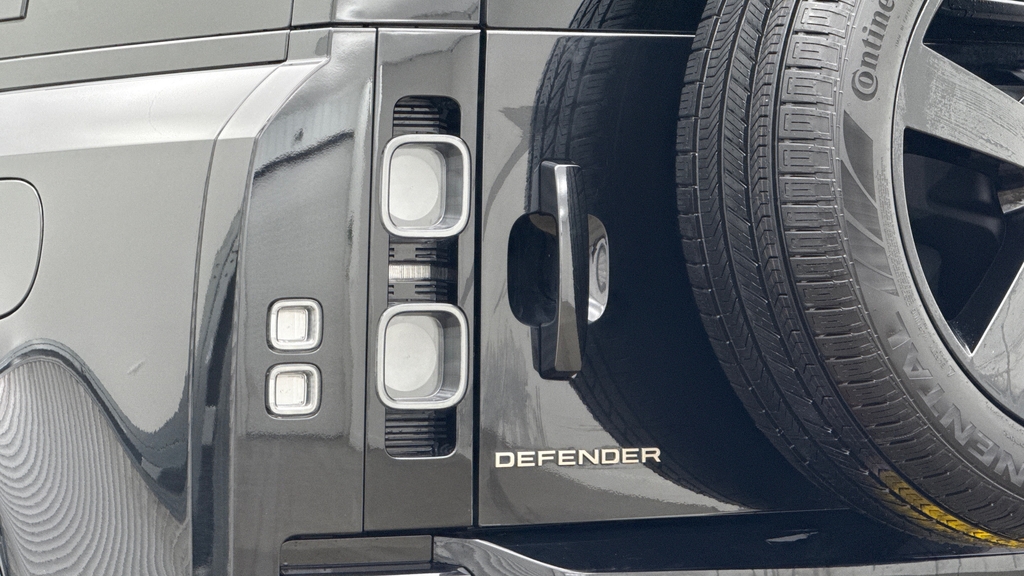 Land Rover Defender 110 Defender X-dynamic Hse D Mhev A Green #19