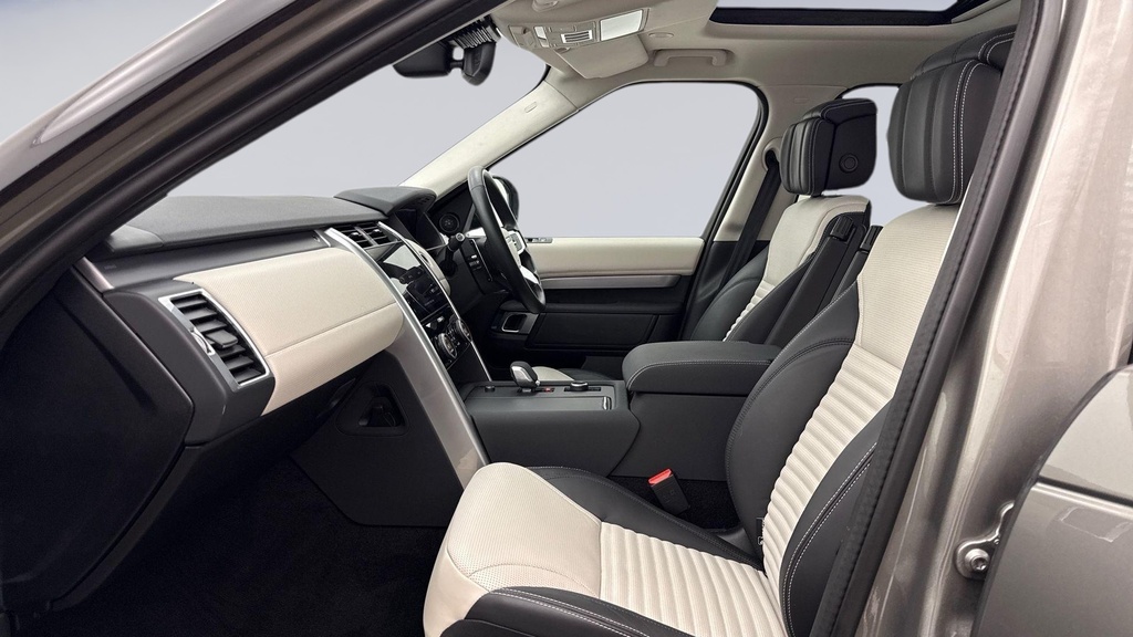 Land Rover Discovery D350 Dynamic Hse Silicon Silver Silver #3