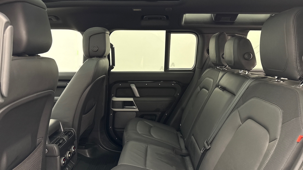 Land Rover Defender 110 P400e X-dynamic Hse Santorini Black Black #4