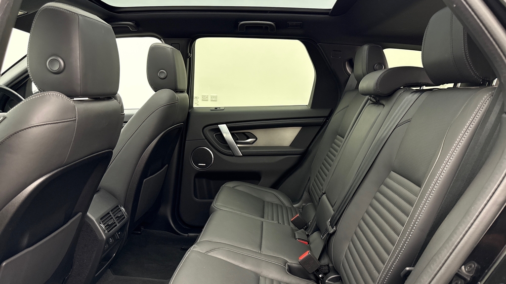 Land Rover Discovery Sport P270e Dynamic Hse Santorini Black Black #4