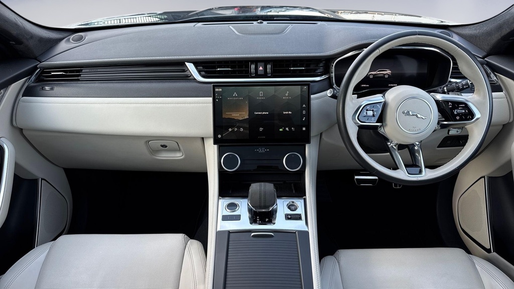 Jaguar F-Pace Jaguar Estate 5.0 V8 550 Svr Awd Panoram Black #9