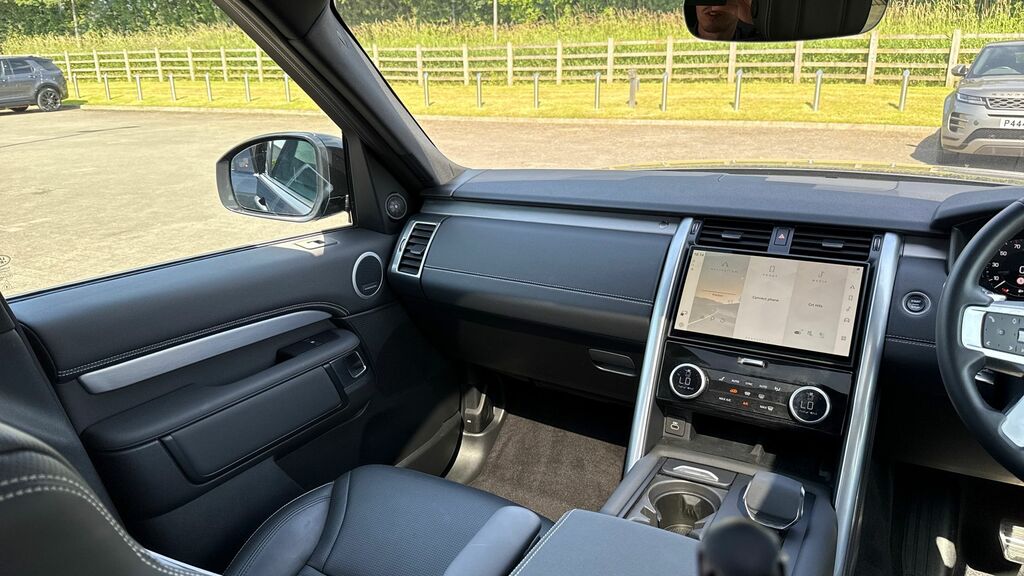 Land Rover Discovery 2.0 D200 Dynamic Se 7 Seat 2025 Blue #48