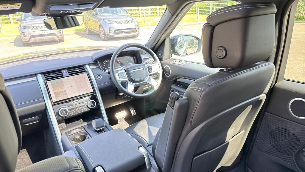 Land Rover Discovery 2.0 D200 Dynamic Se 7 Seat 2025 Blue #47