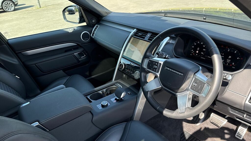 Land Rover Discovery 2.0 D200 Dynamic Se 7 Seat 2025 Blue #40