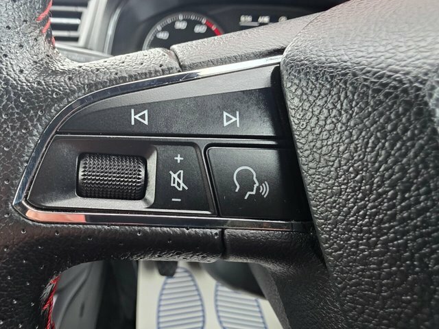 Seat Arona 1.6 Tdi Se Technology Lux 114 Bhp Red #26