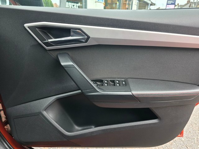 Seat Arona 1.6 Tdi Se Technology Lux 114 Bhp Red #33