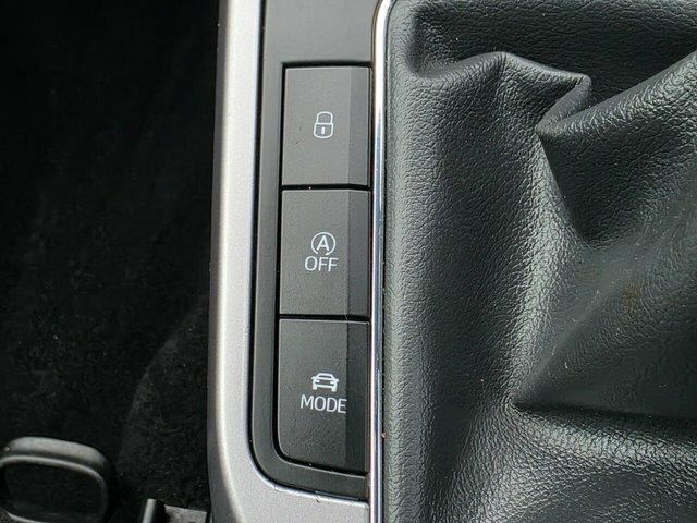 Seat Arona 1.6 Tdi Se Technology Lux 114 Bhp Red #46