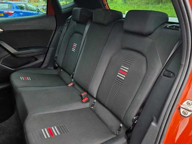 Seat Arona 1.6 Tdi Se Technology Lux 114 Bhp Red #21