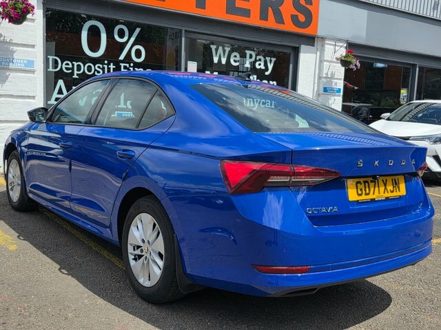 Skoda Octavia Tsi Se Hatchback Blue #6