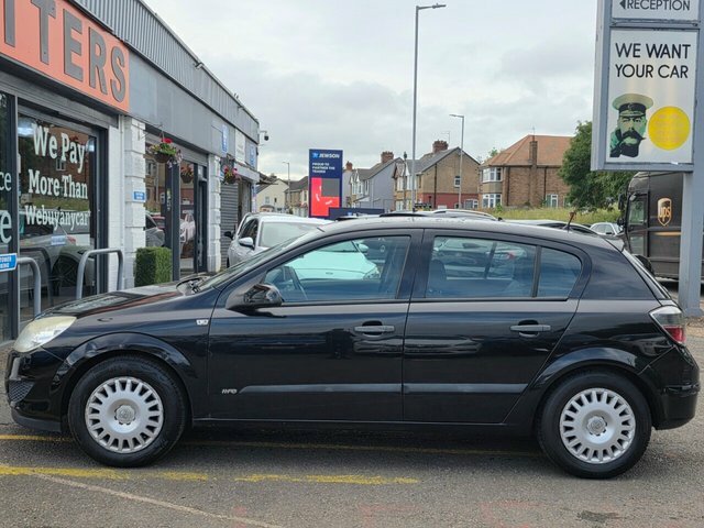 Vauxhall Astra 16V Life Hatchback Black #4