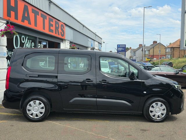 Vauxhall Combo-e Life 52Kwh Design Xl Mpv 7.4Kw Charg Blue #10