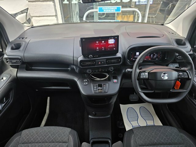 Vauxhall Combo-e Life 52Kwh Design Xl Mpv 7.4Kw Charg Blue #22