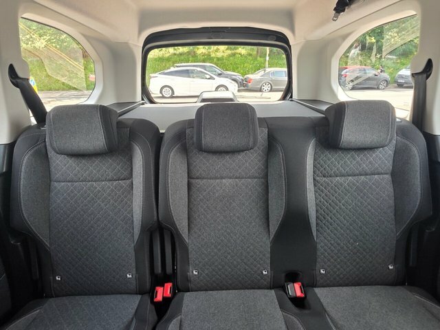 Vauxhall Combo-e Life 52Kwh Design Xl Mpv 7.4Kw Charg Blue #20