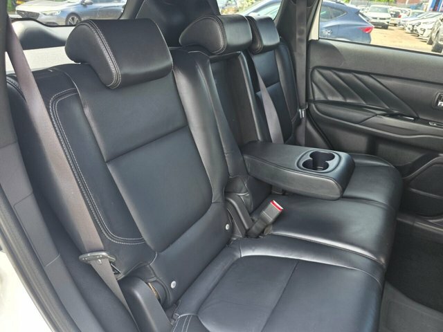 Mitsubishi Outlander Outlander Juro Phev Cvt Silver #22