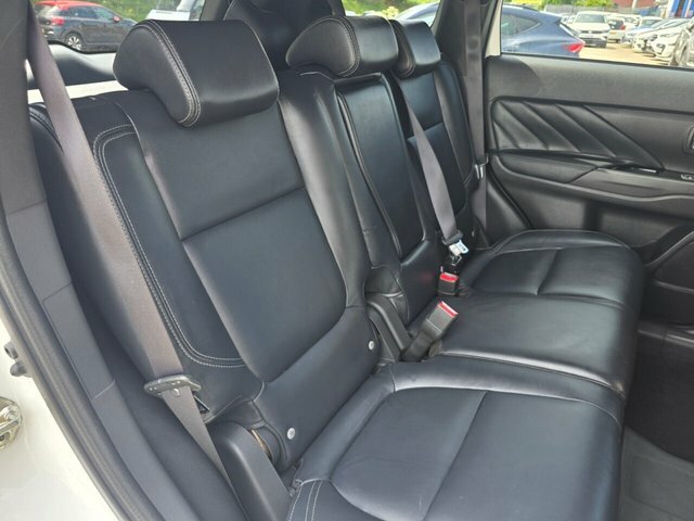 Mitsubishi Outlander Outlander Juro Phev Cvt Silver #21