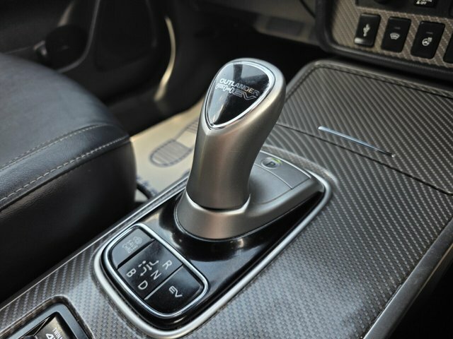 Mitsubishi Outlander Outlander Juro Phev Cvt Silver #49