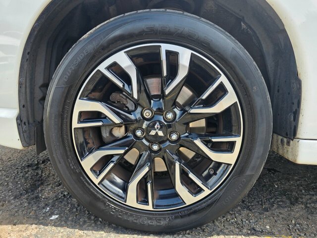 Mitsubishi Outlander Outlander Juro Phev Cvt Silver #12