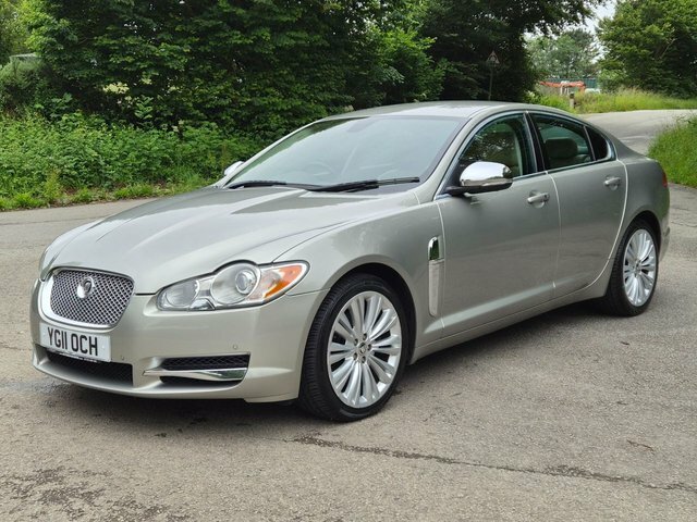 Jaguar XF 2011 3.0D V6 Premium Luxury Saloon Gold #2