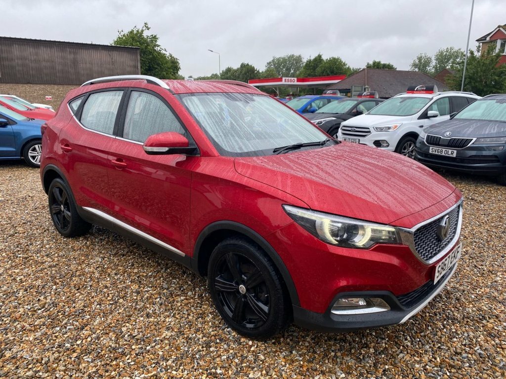 MG ZS 1.5L Exclusive Red #2
