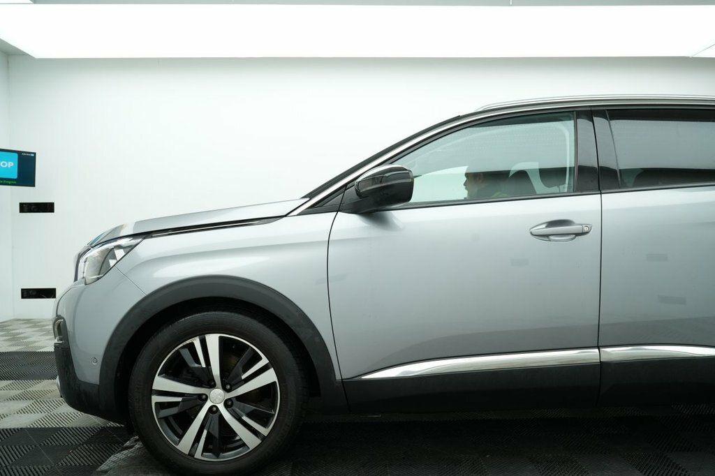 Peugeot 3008 1.5L Allure Grey #4