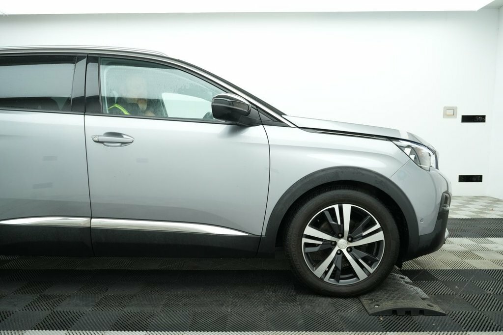 Peugeot 3008 1.5L Allure Grey #3