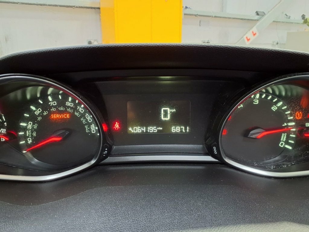 Peugeot 308 1.6 Hdi Active 92 Bhp Red #12